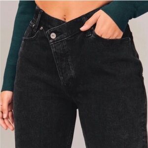 Abercrombie & Fitch High Rise Dad Jean Criss Cross Black